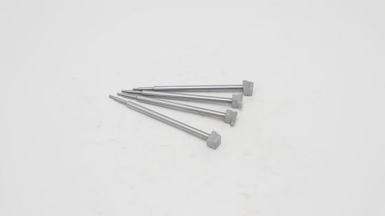 Pin и прессформа заливки формы пунша выталкивателя втулки разделяют съемки 500K отливают жизнь в форму